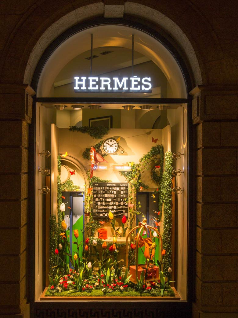 We know it's festive season when Hermès announces their window displays
