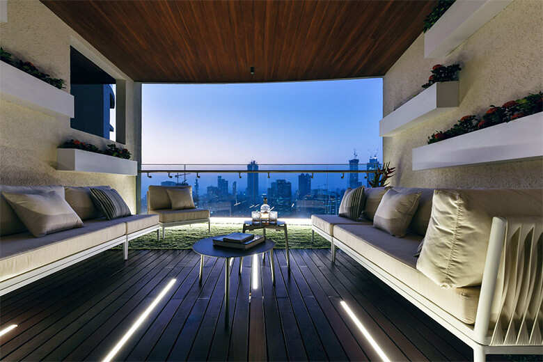 Up In The Air - An Airy Luxury Home In South Mumbai 