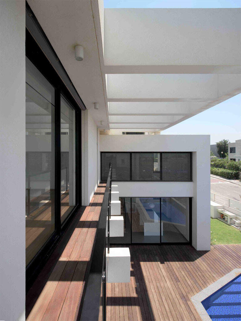 In Conversation With Connoisseur Of Modern Architecture, Israel Nottes ...