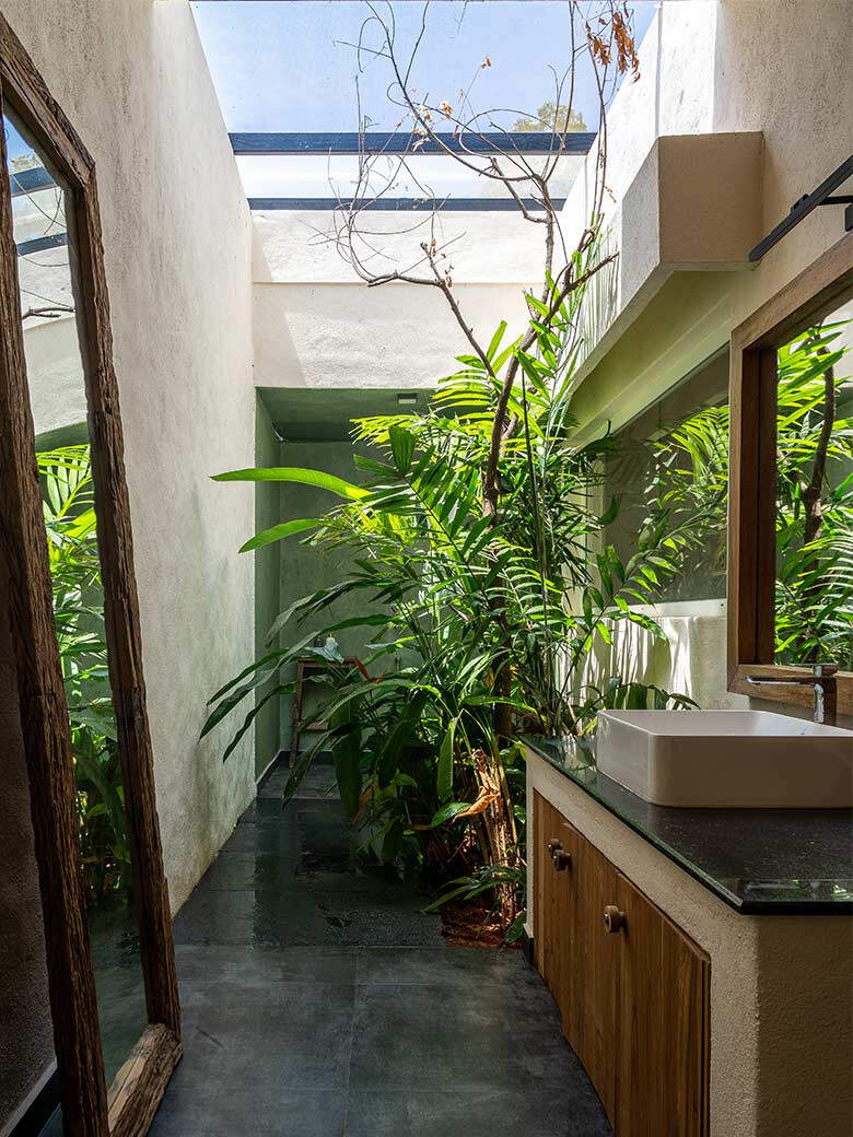 Unpretentious in its expression, this Karnataka home evokes discreet ...